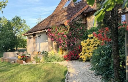 G&icirc;te n&deg;24G10127 Chalais - Dordogne - G&icirc;te 4 personens sous le tilleul