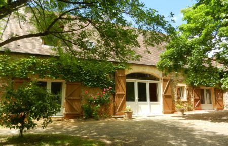 G&icirc;te n&deg;24G113 Saint-Martial-de-Nabirat - Dordogne - Ext&eacute;rieur du g&icirc;te "La Grange de Georges" &agrave; Saint-Martial-de-Nabirat - Dordogne